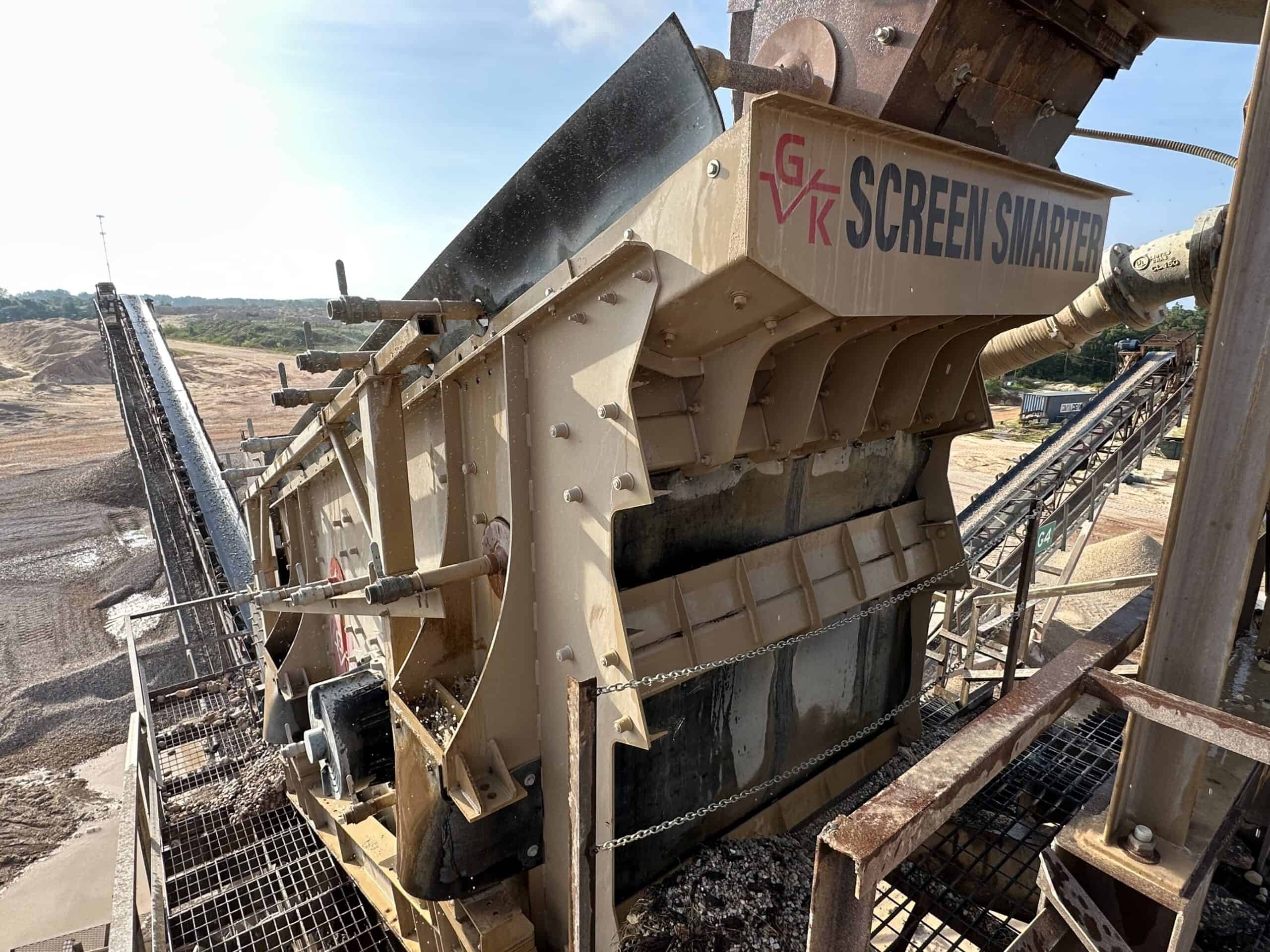 A General Kinematics inclined aggregate screen at a mining site.