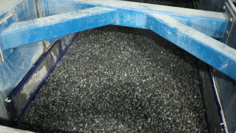 Copper being processed in an STM-SCREEN™